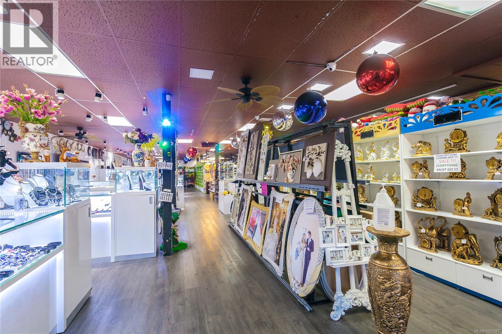 285 5th St, Courtenay, British Columbia  V9N 1J5 - Photo 8 - 1025397