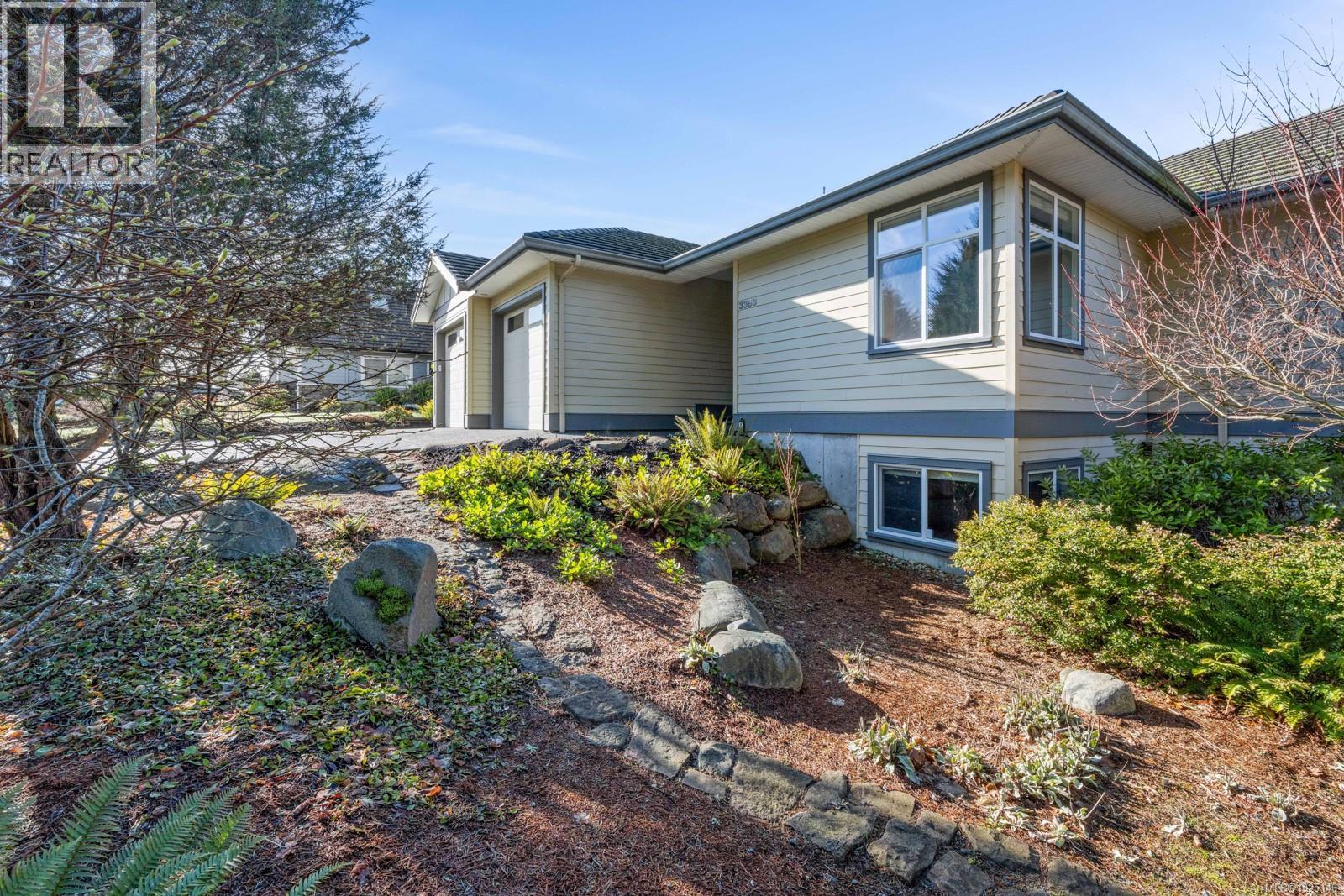 3363 Majestic Dr, Courtenay, British Columbia  V9N 9X6 - Photo 3 - 1025146