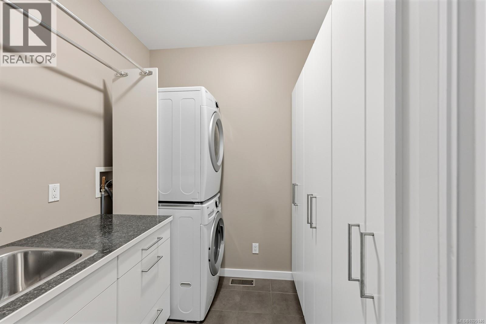 3363 Majestic Dr, Courtenay, British Columbia  V9N 9X6 - Photo 31 - 1025146