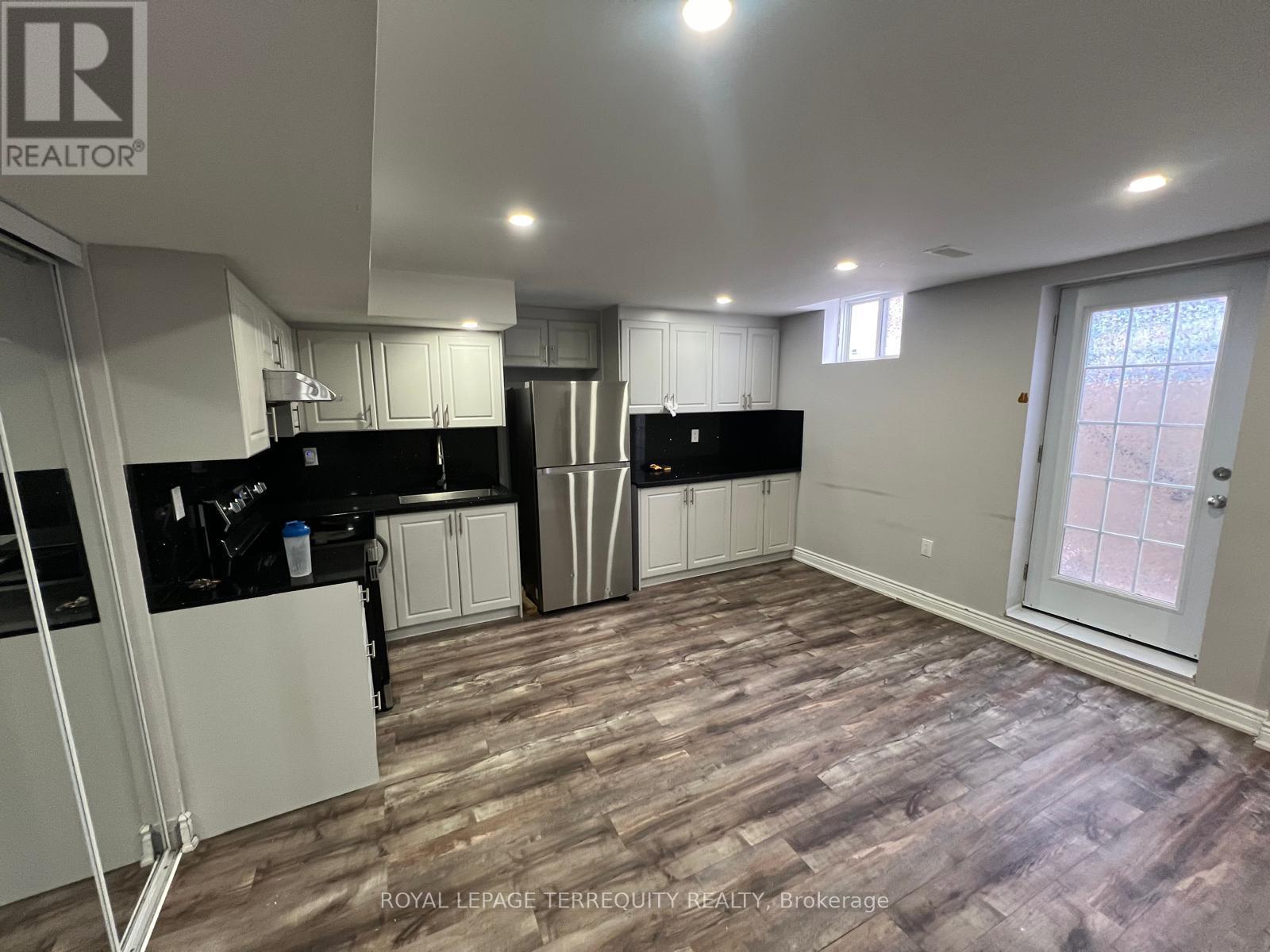 15 Tiger Crescent, Brampton, Ontario  L6R 4C1 - Photo 19 - W12767622