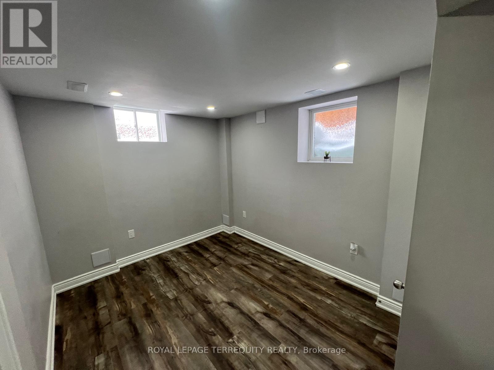 15 Tiger Crescent, Brampton, Ontario  L6R 4C1 - Photo 5 - W12767622