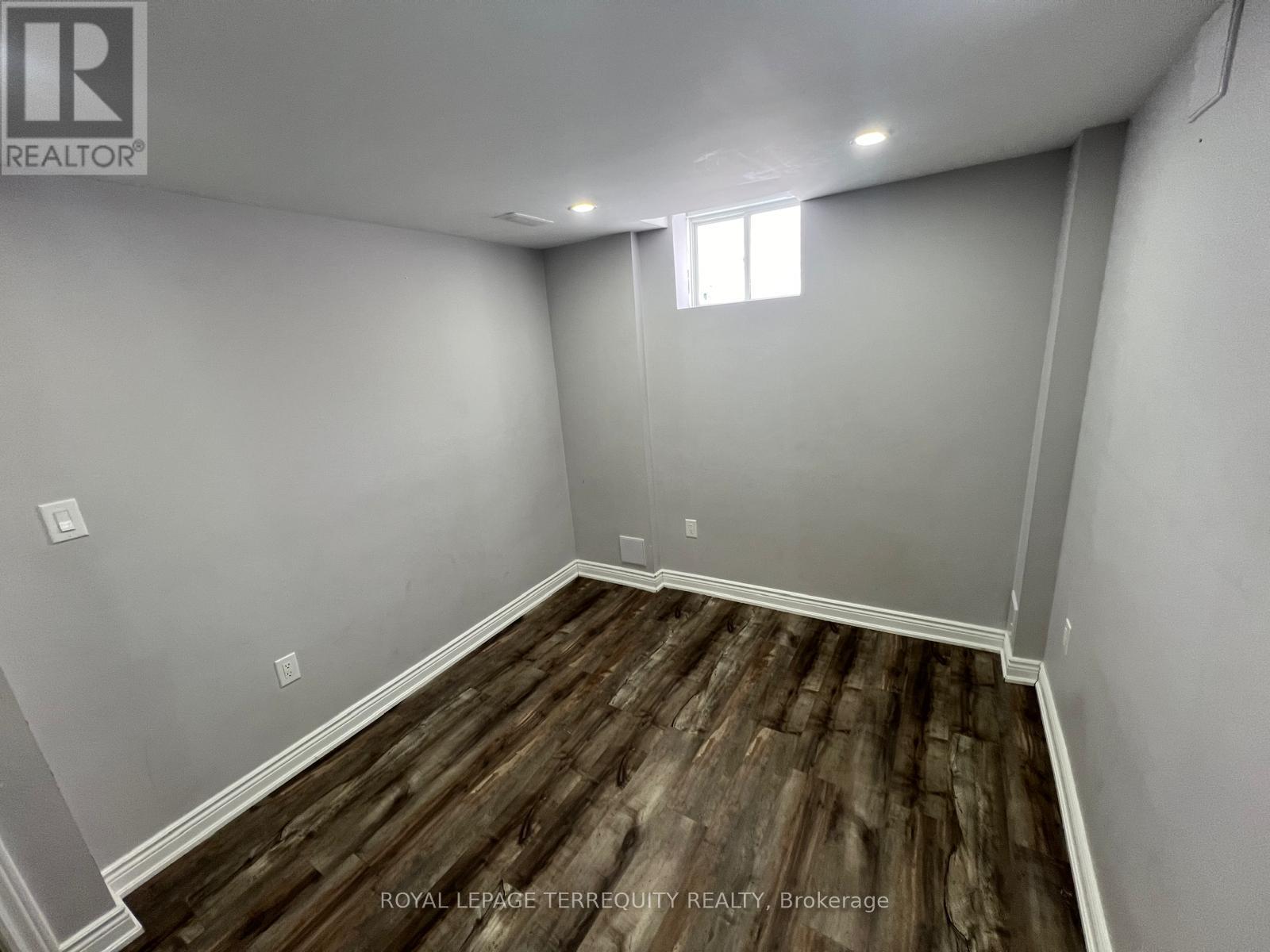 15 Tiger Crescent, Brampton, Ontario  L6R 4C1 - Photo 8 - W12767622