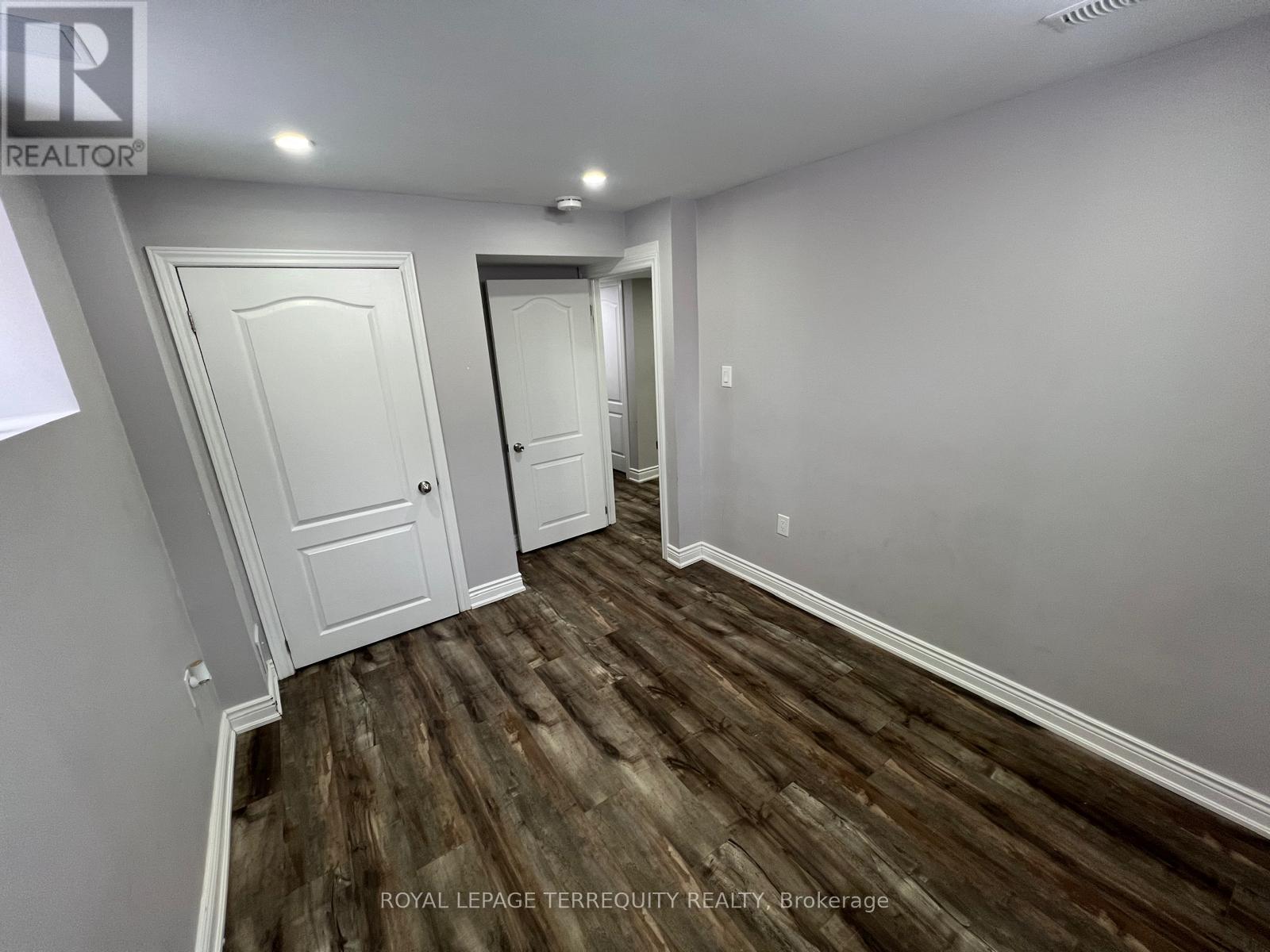 15 Tiger Crescent, Brampton, Ontario  L6R 4C1 - Photo 9 - W12767622