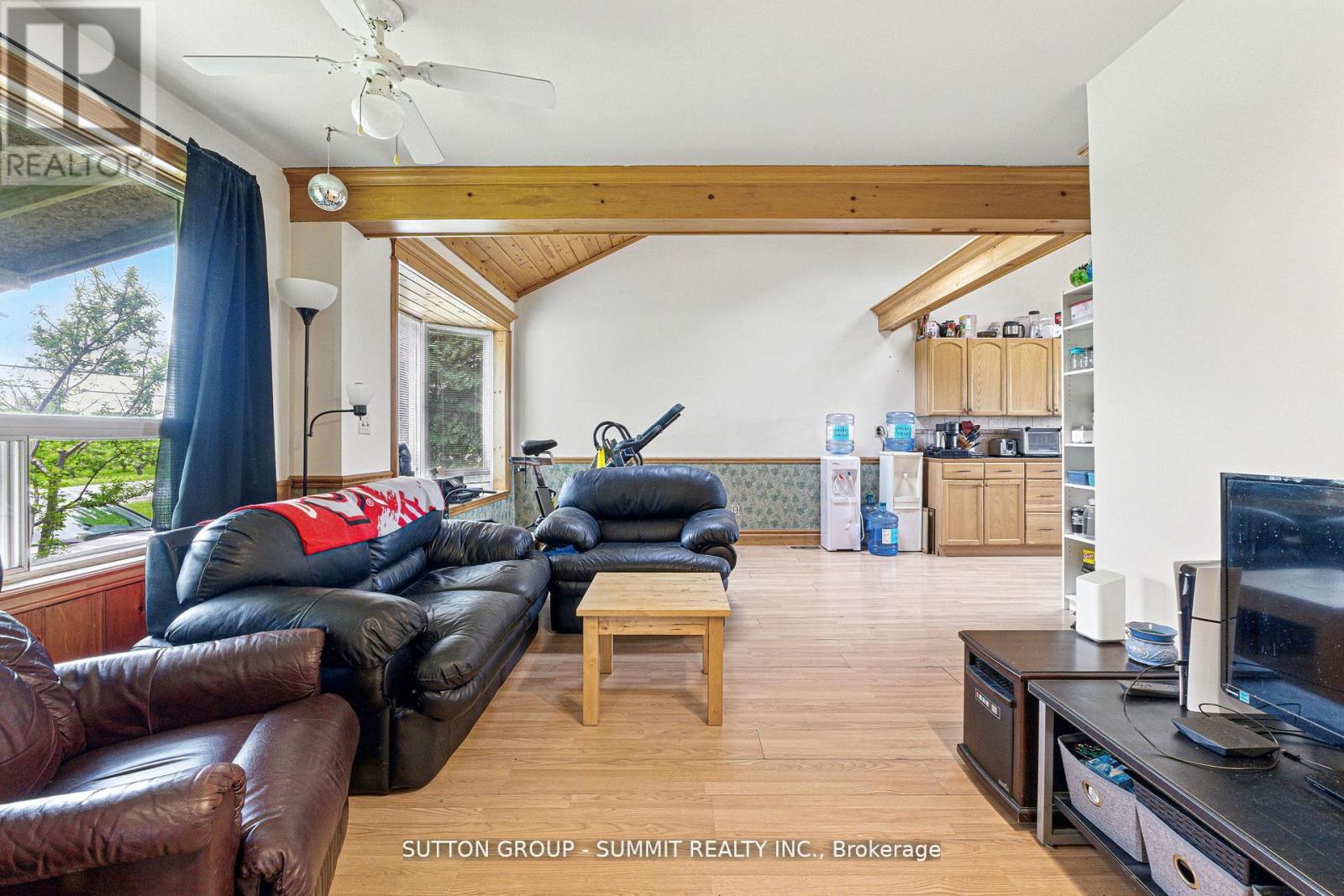 8555 Heritage Road, Brampton, Ontario  L6Y 0E4 - Photo 3 - W12767640