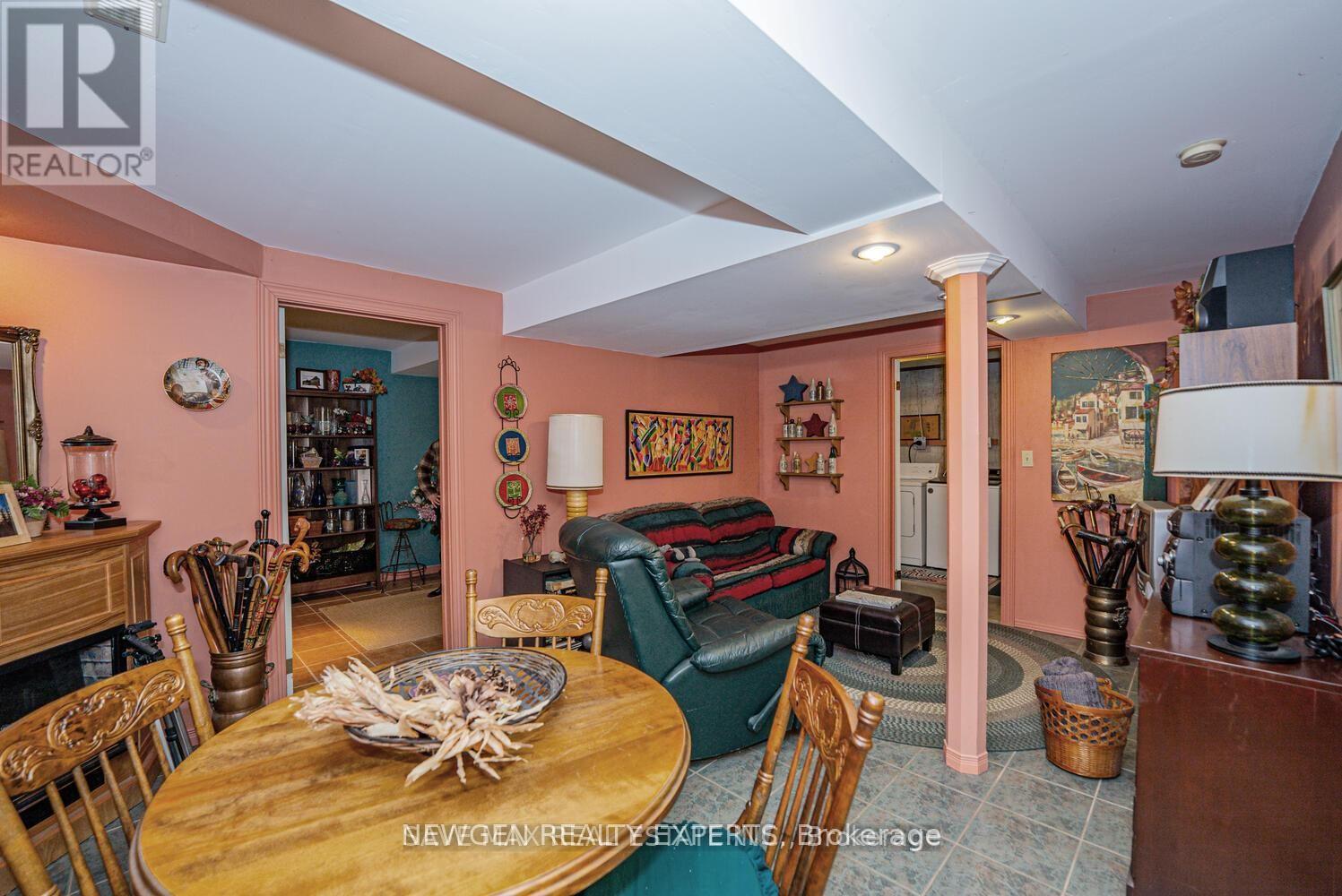 13 Pressed Brick Drive, Brampton, Ontario  L6V 4K8 - Photo 25 - W12767652