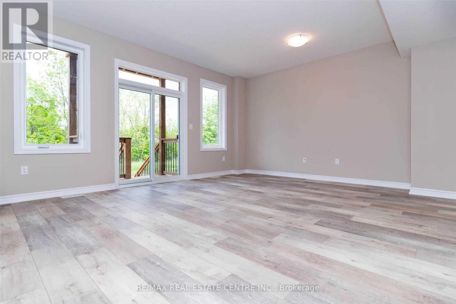 17 - 445 Ontario Street, Milton, Ontario  L9T 9K2 - Photo 2 - W12767672