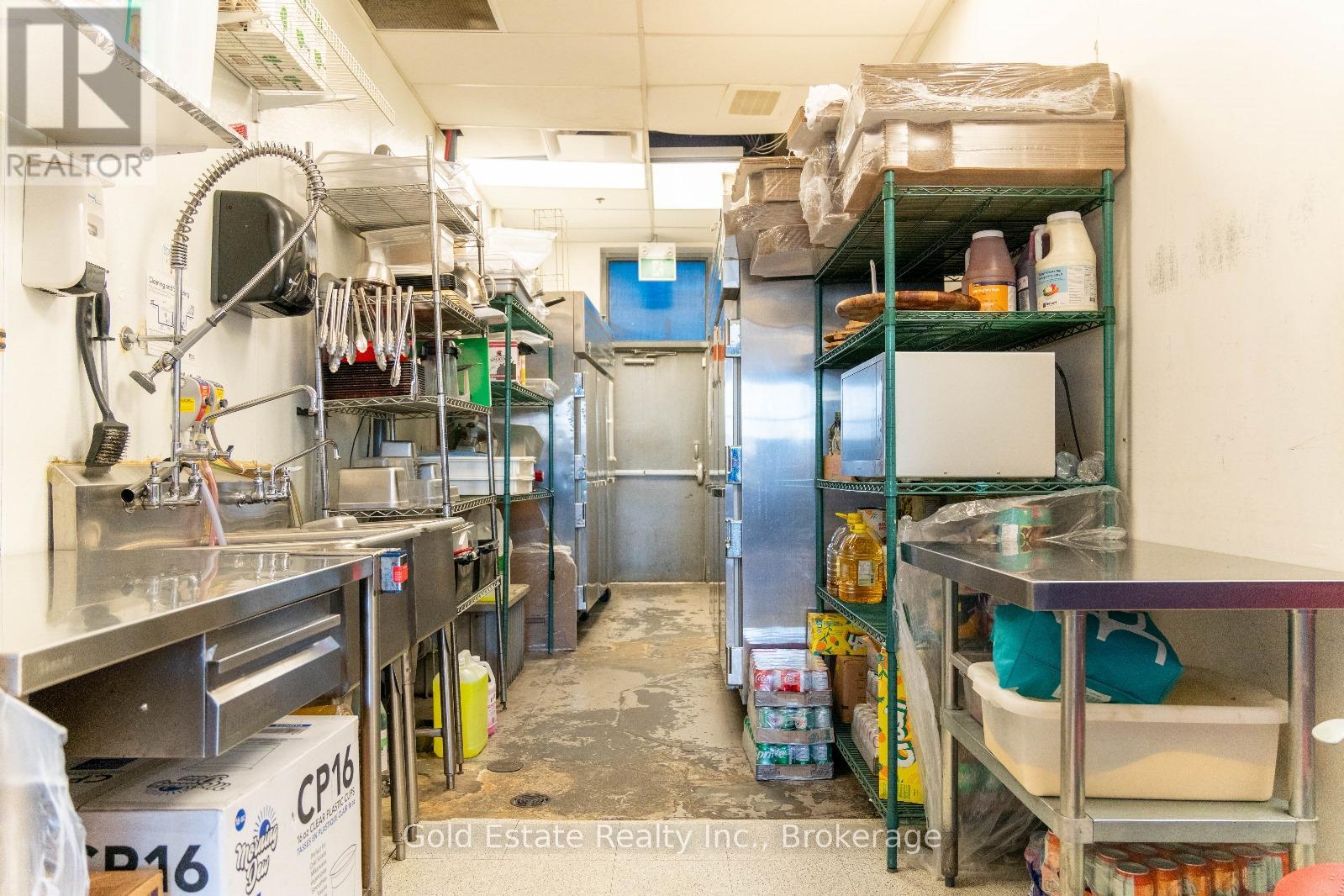 5101 Dixie Road S, Mississauga, Ontario  L4W 0E6 - Photo 6 - W12767674