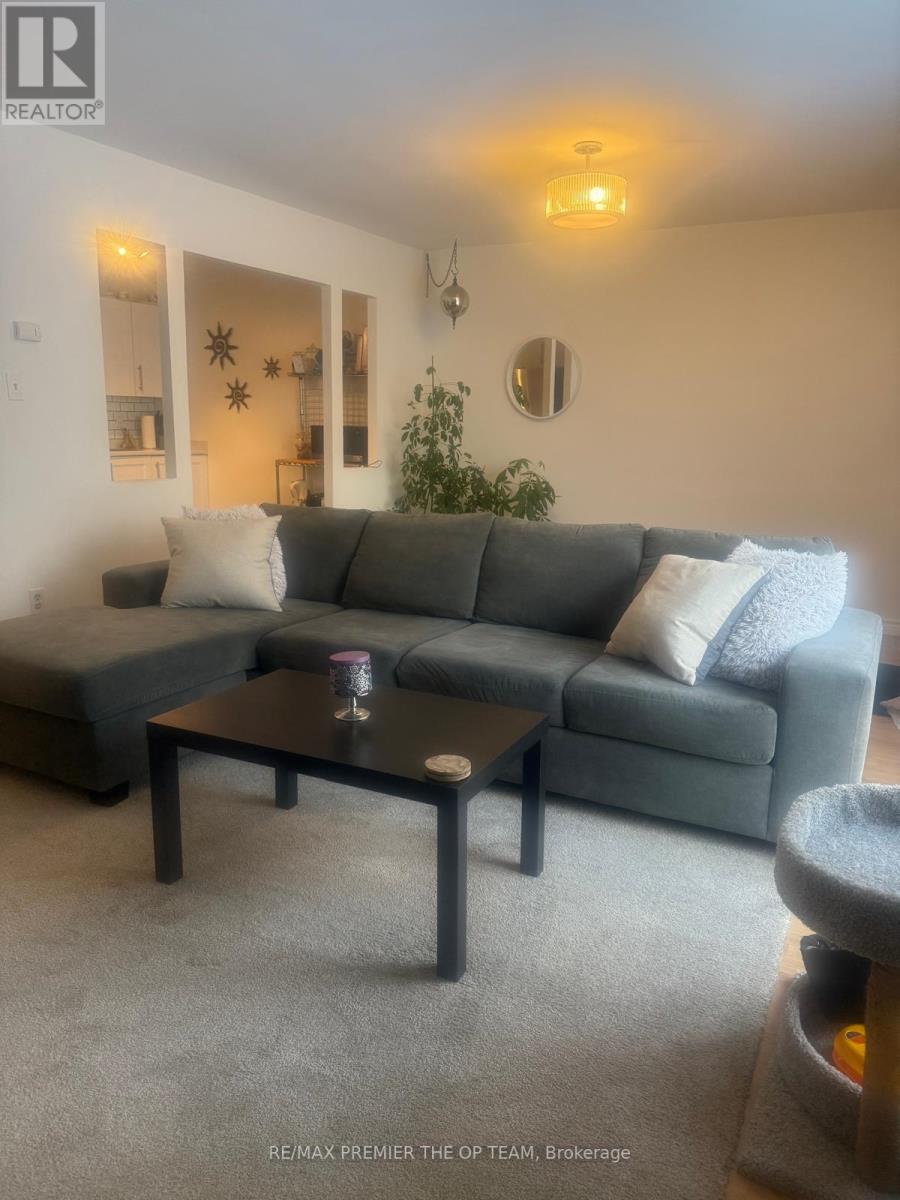 37 - 1016 Falgarwood Drive, Oakville, Ontario  L6H 2P5 - Photo 10 - W12767722