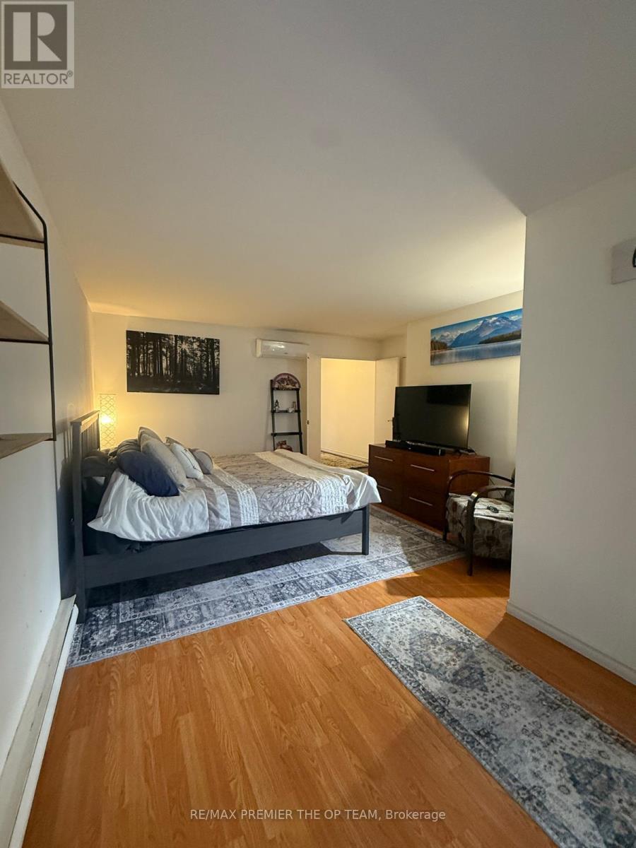 37 - 1016 Falgarwood Drive, Oakville, Ontario  L6H 2P5 - Photo 20 - W12767722