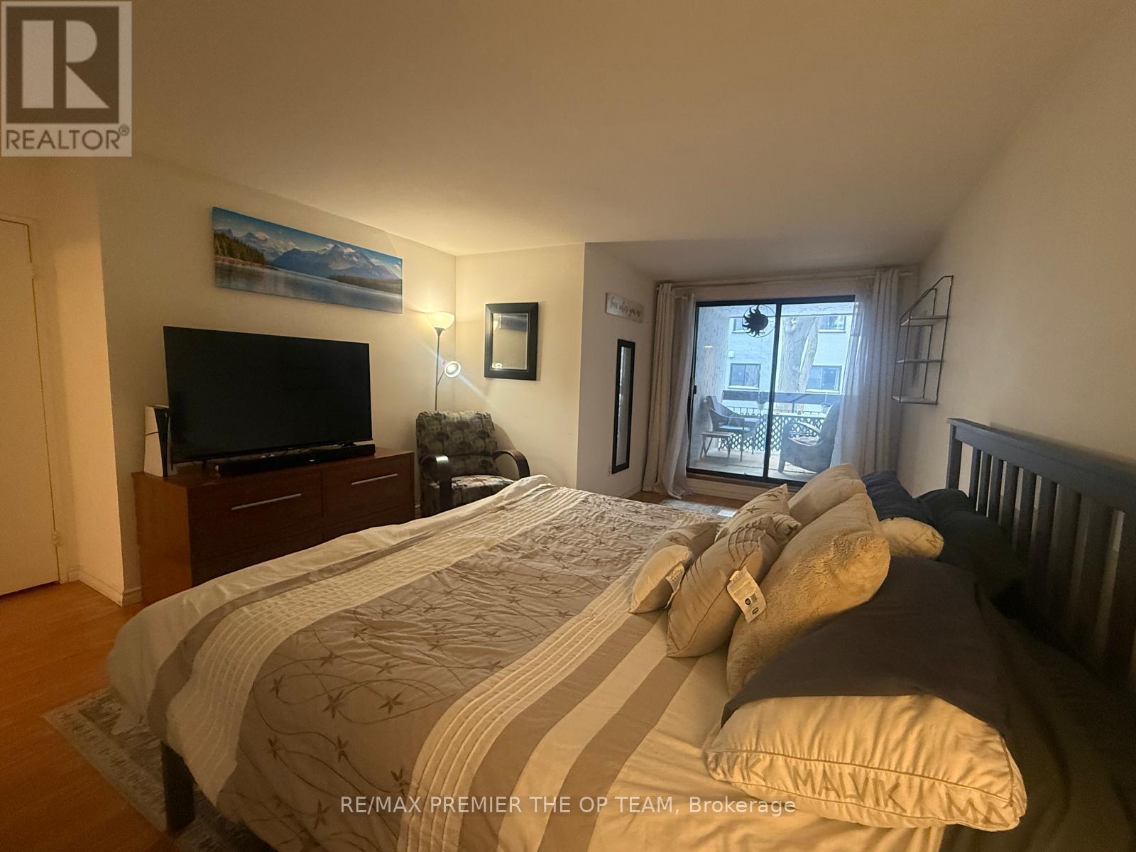 37 - 1016 Falgarwood Drive, Oakville, Ontario  L6H 2P5 - Photo 25 - W12767722