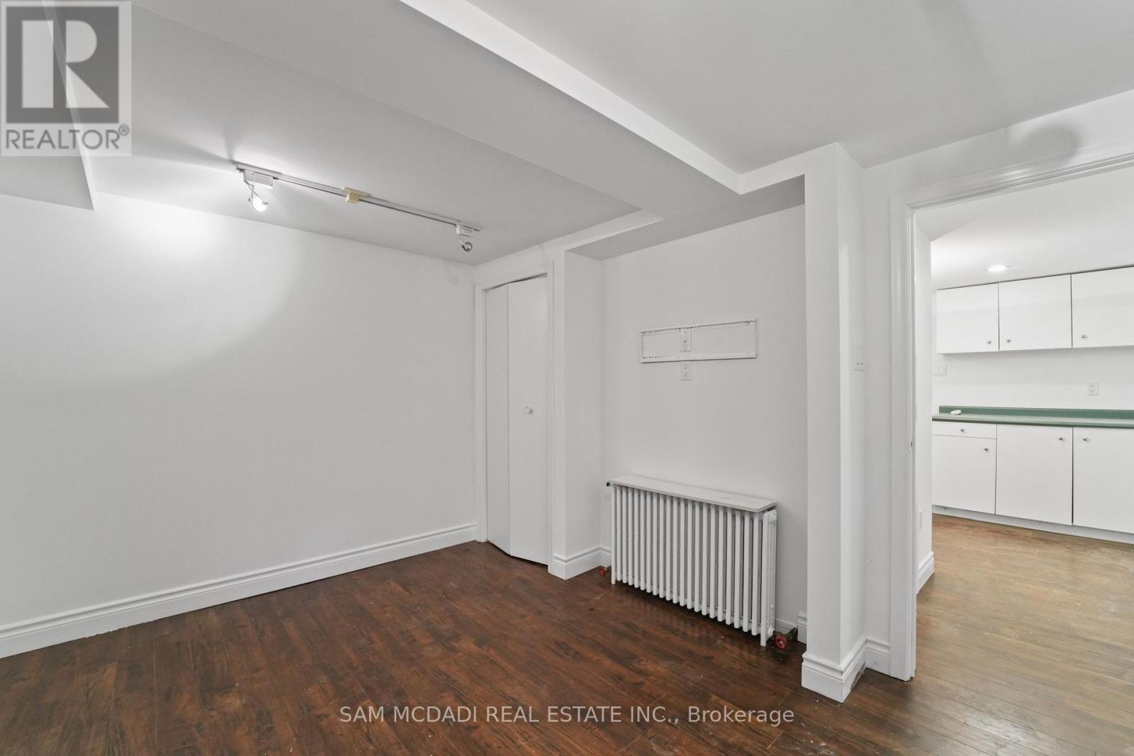 1302 Martley Drive, Mississauga, Ontario  L5H 1N9 - Photo 26 - W12767724