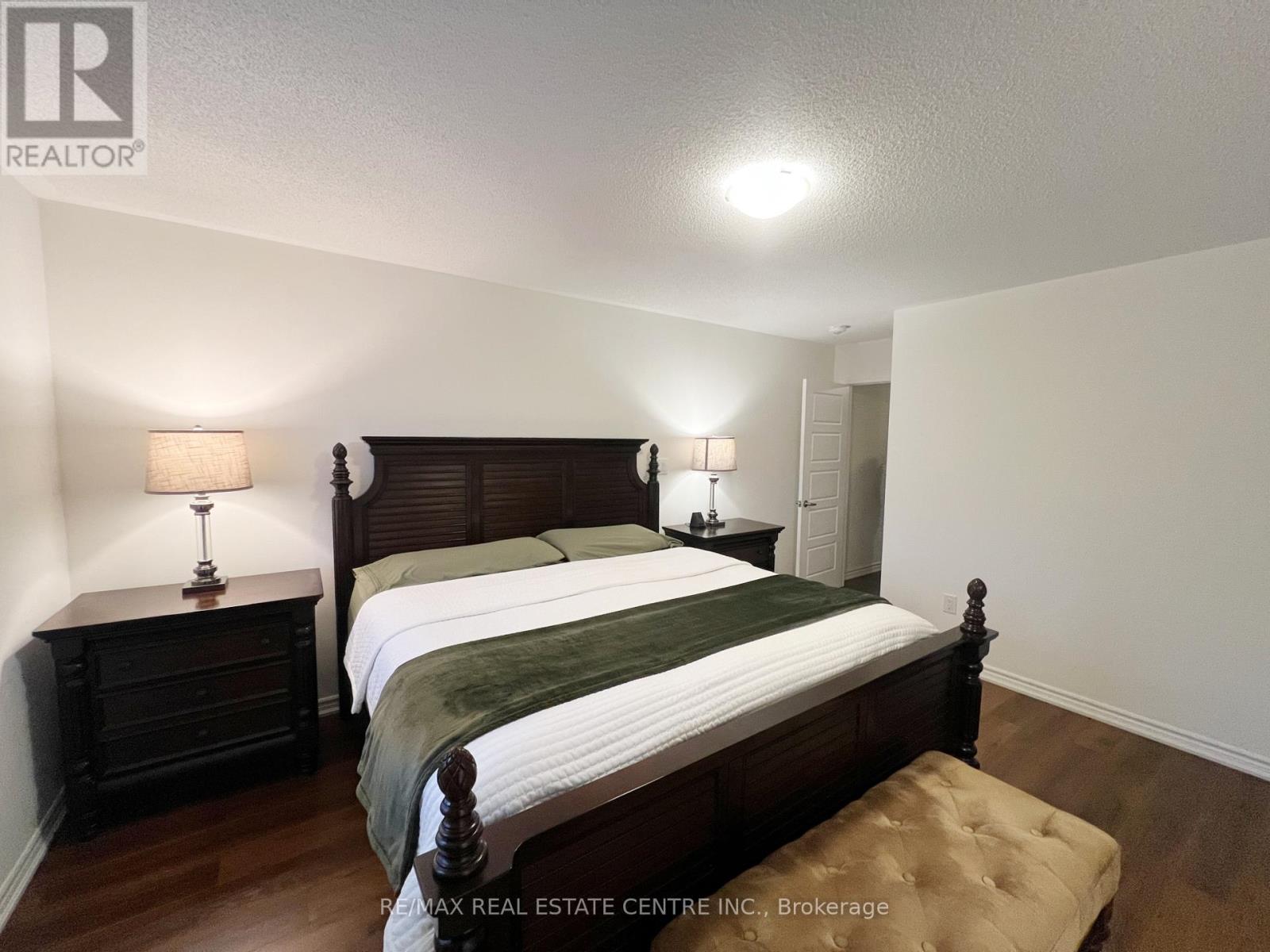 1300 Basswood Crescent, Milton, Ontario  L9T 7E7 - Photo 24 - W12767726