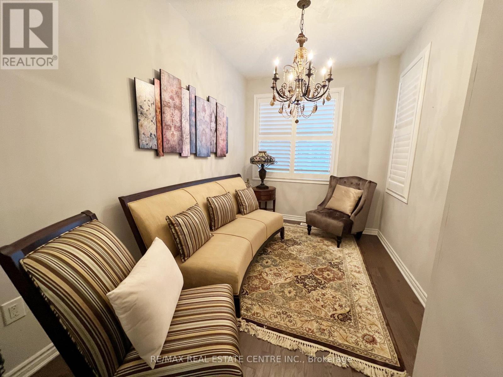 1300 Basswood Crescent, Milton, Ontario  L9T 7E7 - Photo 8 - W12767726