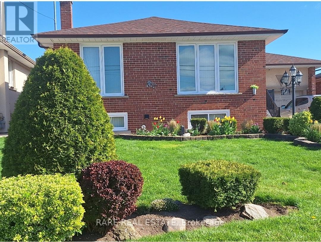 81 Tavistock Road, Toronto, Ontario  M3M 2N8 - Photo 2 - W12767744