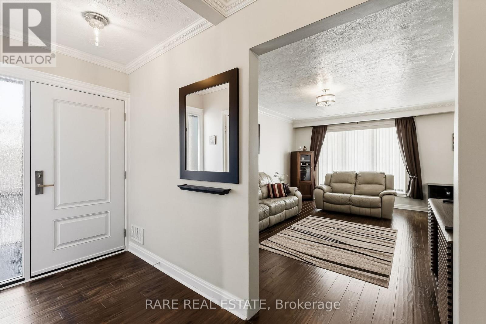 81 Tavistock Road, Toronto, Ontario  M3M 2N8 - Photo 3 - W12767744