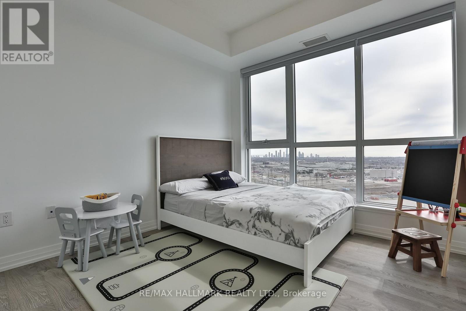 2004 - 50 Thomas Riley Road, Toronto, Ontario  M9B 0C5 - Photo 18 - W12767748