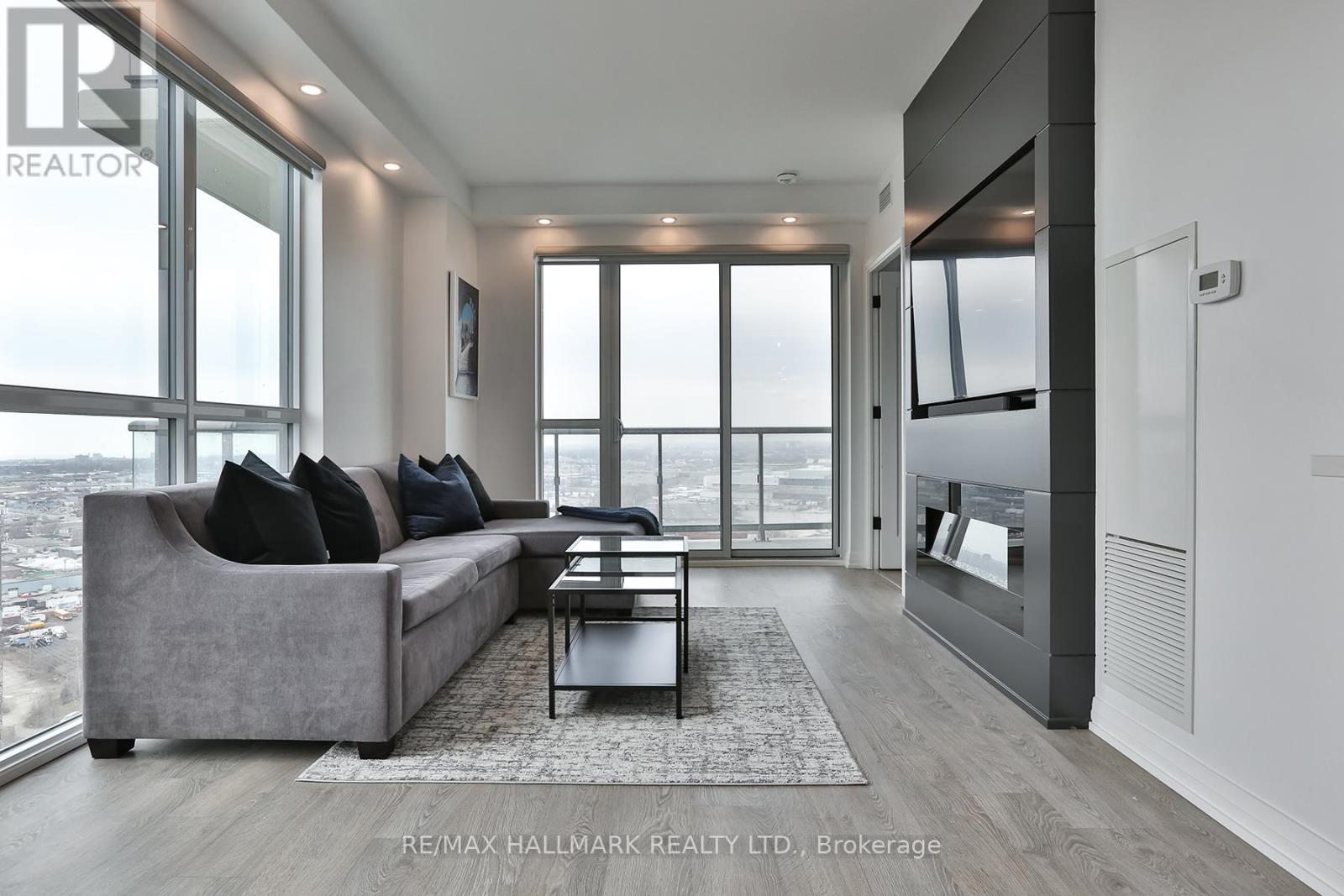 2004 - 50 Thomas Riley Road, Toronto, Ontario  M9B 0C5 - Photo 2 - W12767748