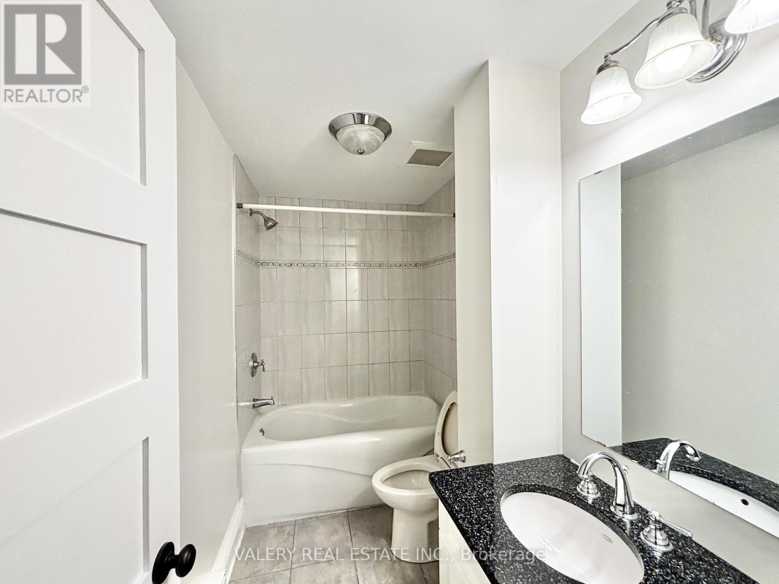 Main - 81 Heney Street, Ottawa, Ontario K1N 5V7 - Photo 10 - X12767692