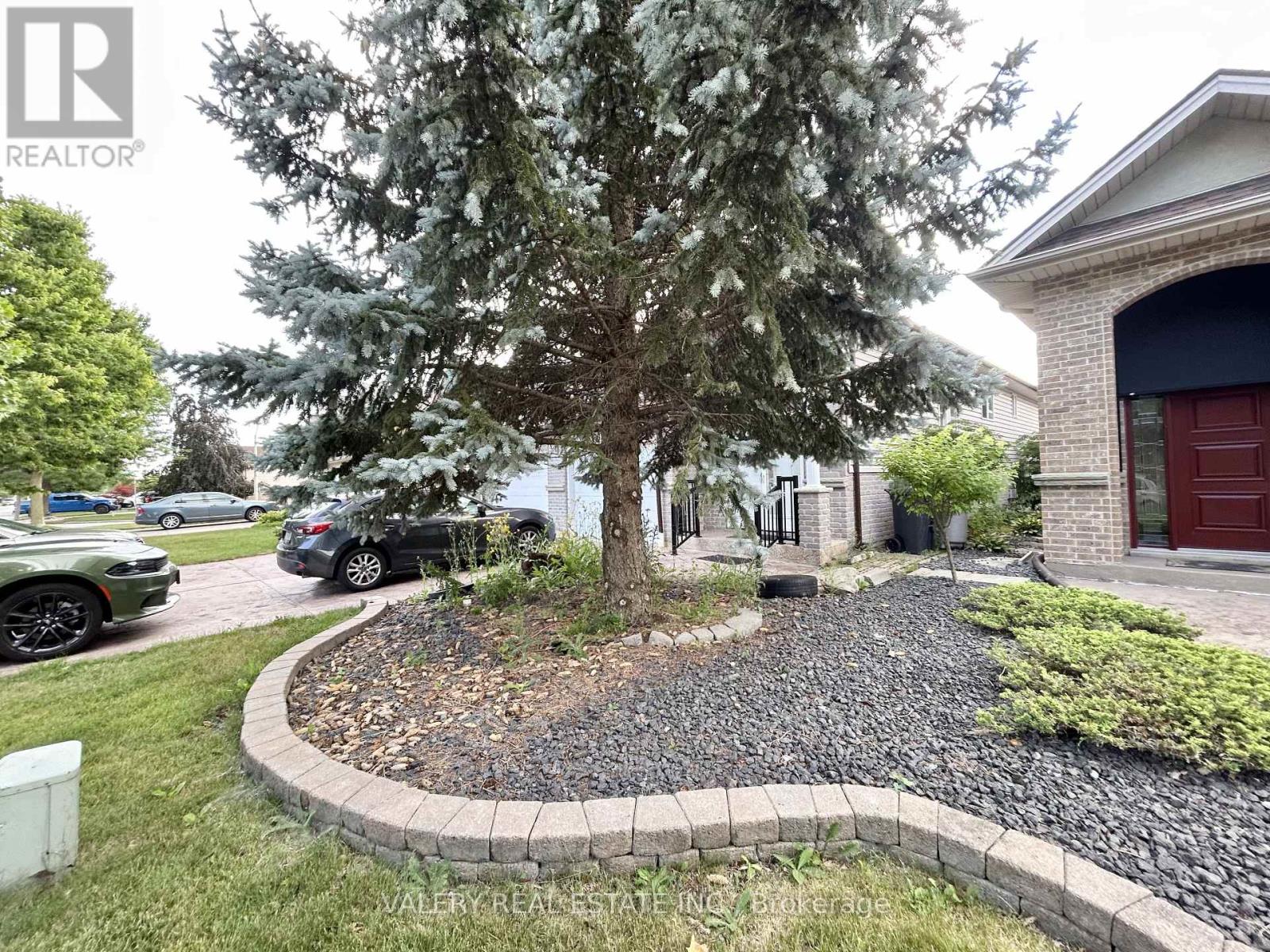 3 - 1559 Chateau Avenue, Tecumseh, Ontario  N8P 1M3 - Photo 19 - X12767698