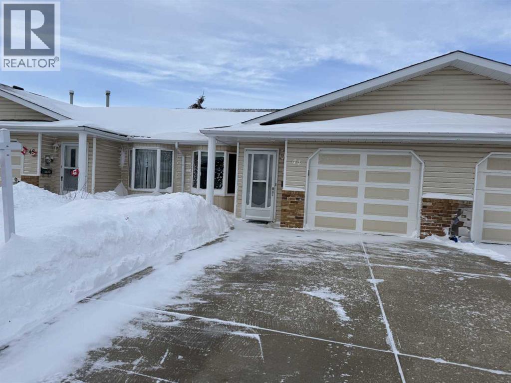 44 Dale Close, Red Deer, Alberta  T4R 2L5 - Photo 1 - A2276194