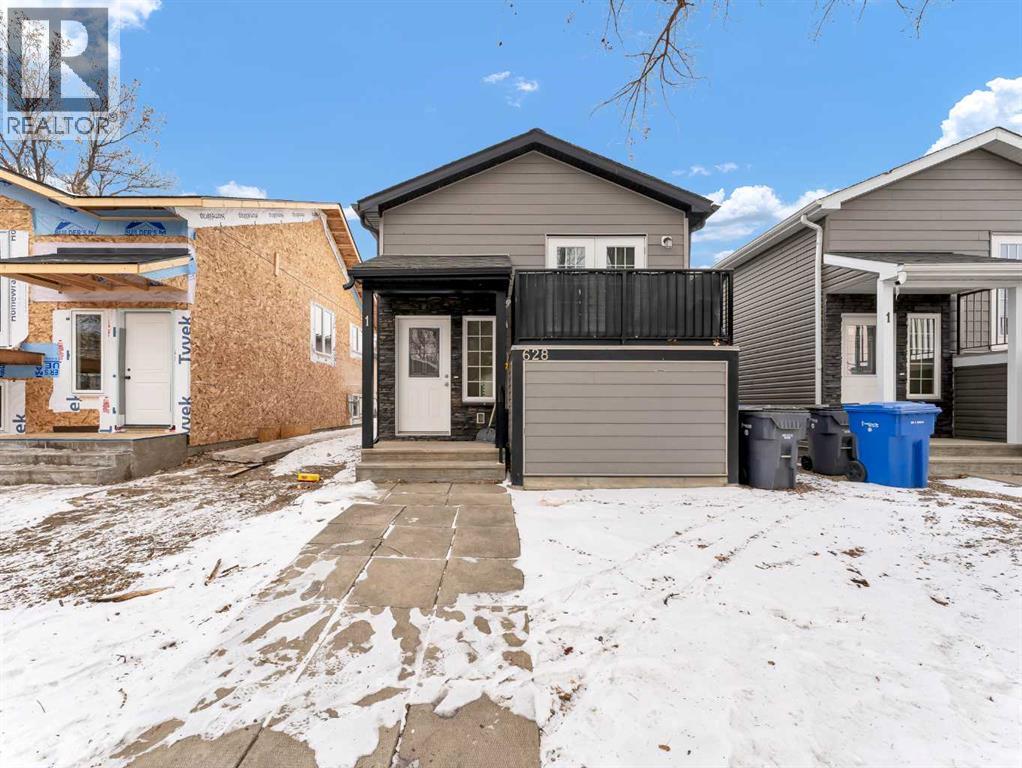 628 Industrial Avenue Se, Medicine Hat, Alberta  T1A 3L3 - Photo 2 - A2282918