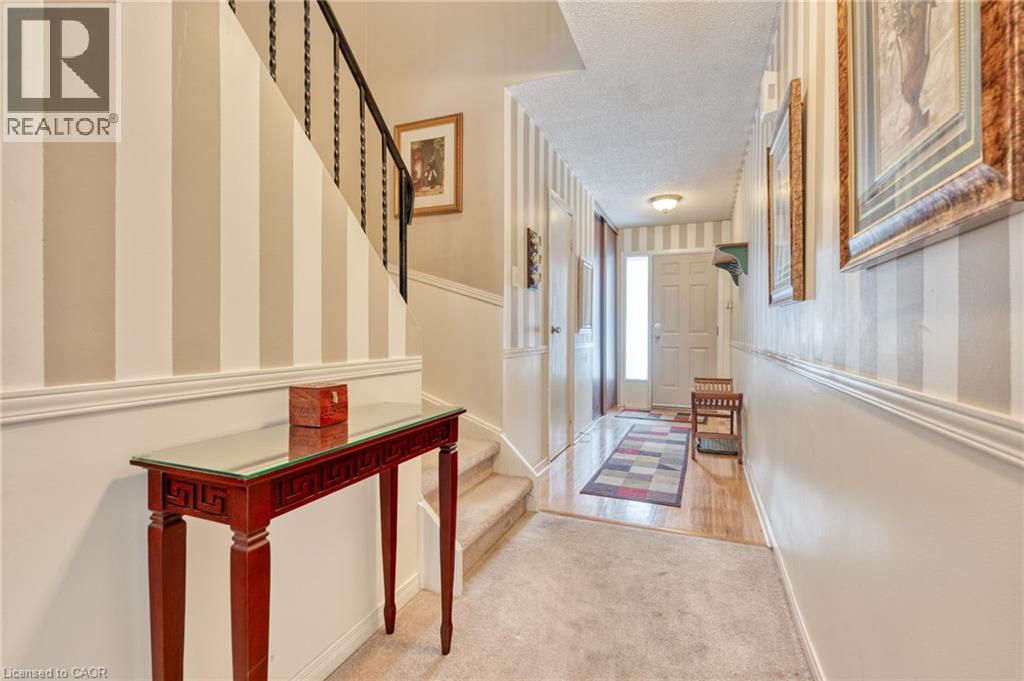 2301 Cavendish Drive Unit# 44, Burlington, Ontario  L7P 3M3 - Photo 3 - 40801306