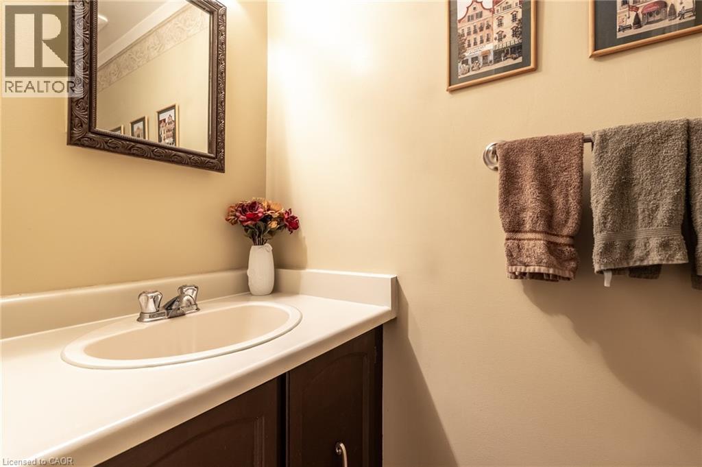 2301 Cavendish Drive Unit# 44, Burlington, Ontario  L7P 3M3 - Photo 13 - 40801306