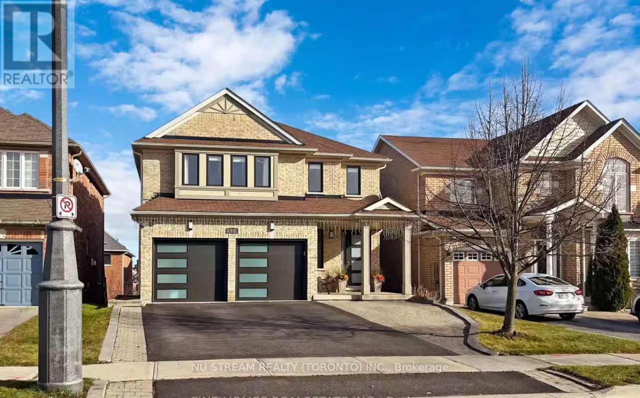 #main - 85 Patti Mcculloch Way, Newmarket, Ontario  L3X 3G1 - Photo 1 - N12764044