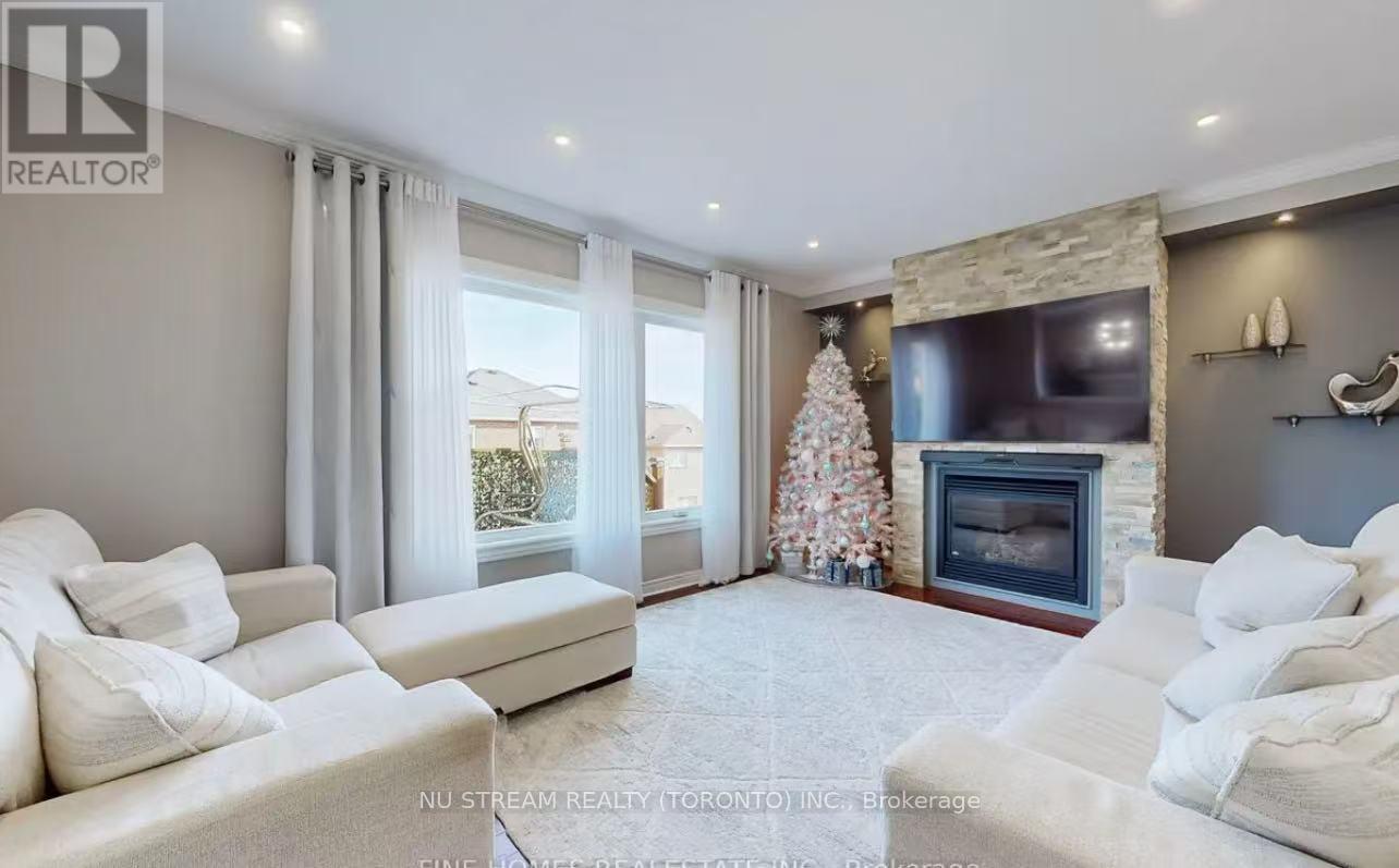 #main - 85 Patti Mcculloch Way, Newmarket, Ontario  L3X 3G1 - Photo 5 - N12764044