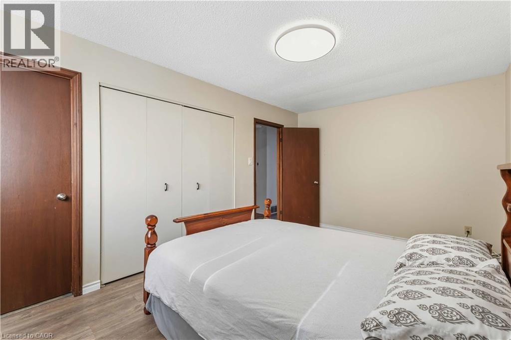 5048 Stenzel Court, Beamsville, Ontario  L0R 1B5 - Photo 7 - 40803577