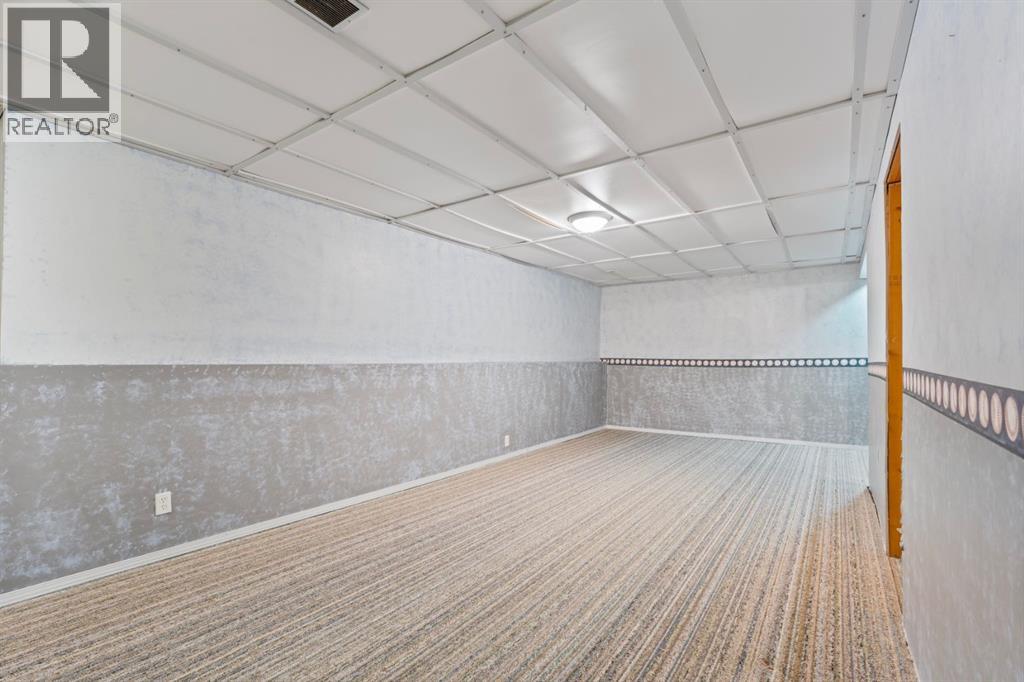 724 Pinecliff Road Ne, Calgary, Alberta  T1Y 3X1 - Photo 32 - A2282722