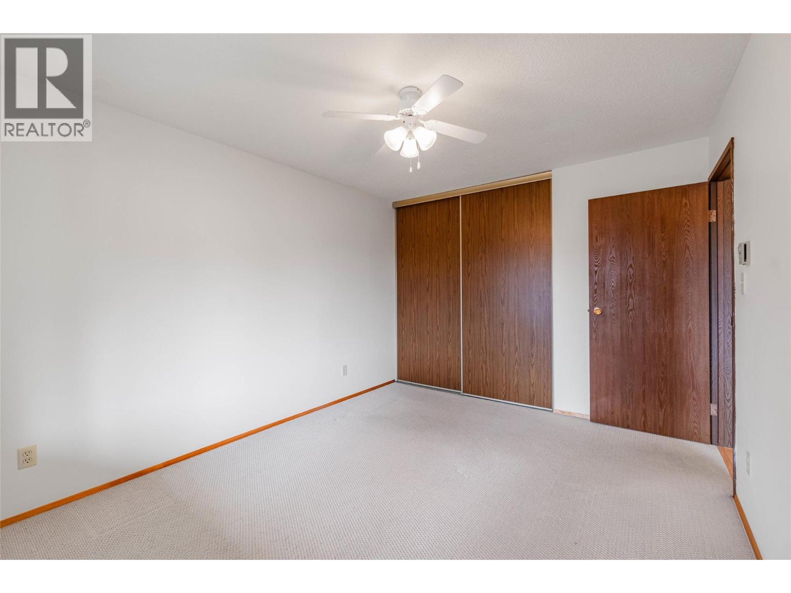 5862 Airport Street Unit# 3 Oliver Photo 19