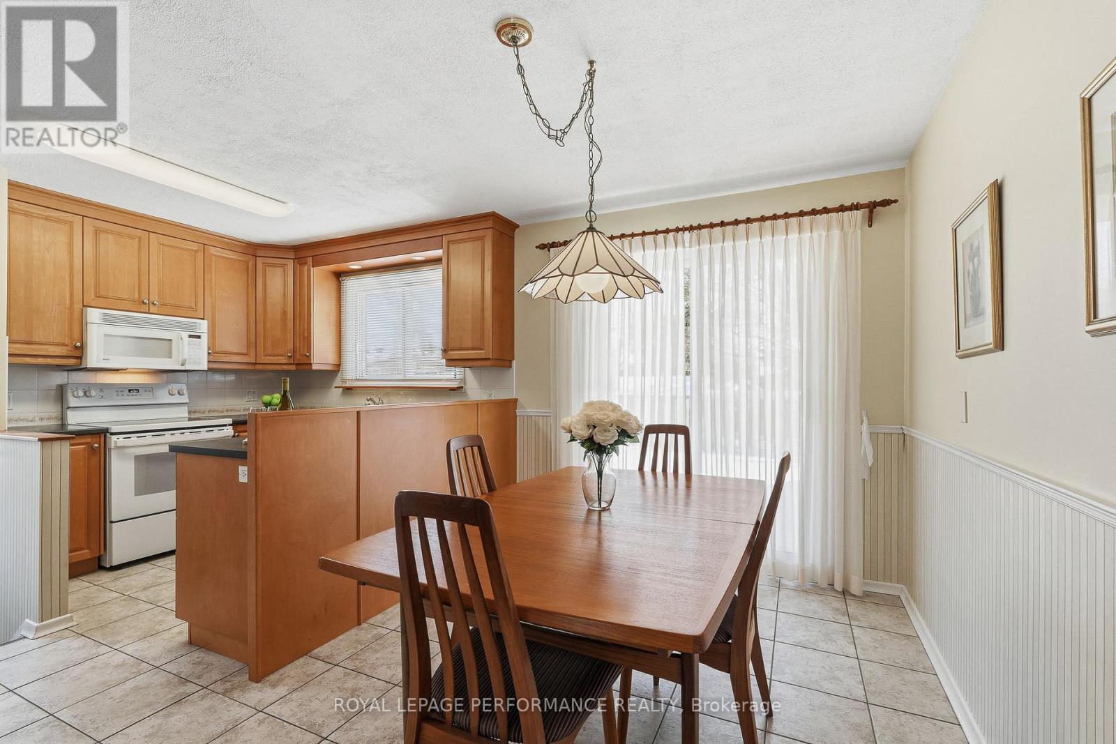 2266 Fife Crescent, Ottawa, Ontario  K1G 2Z4 - Photo 11 - X12767824