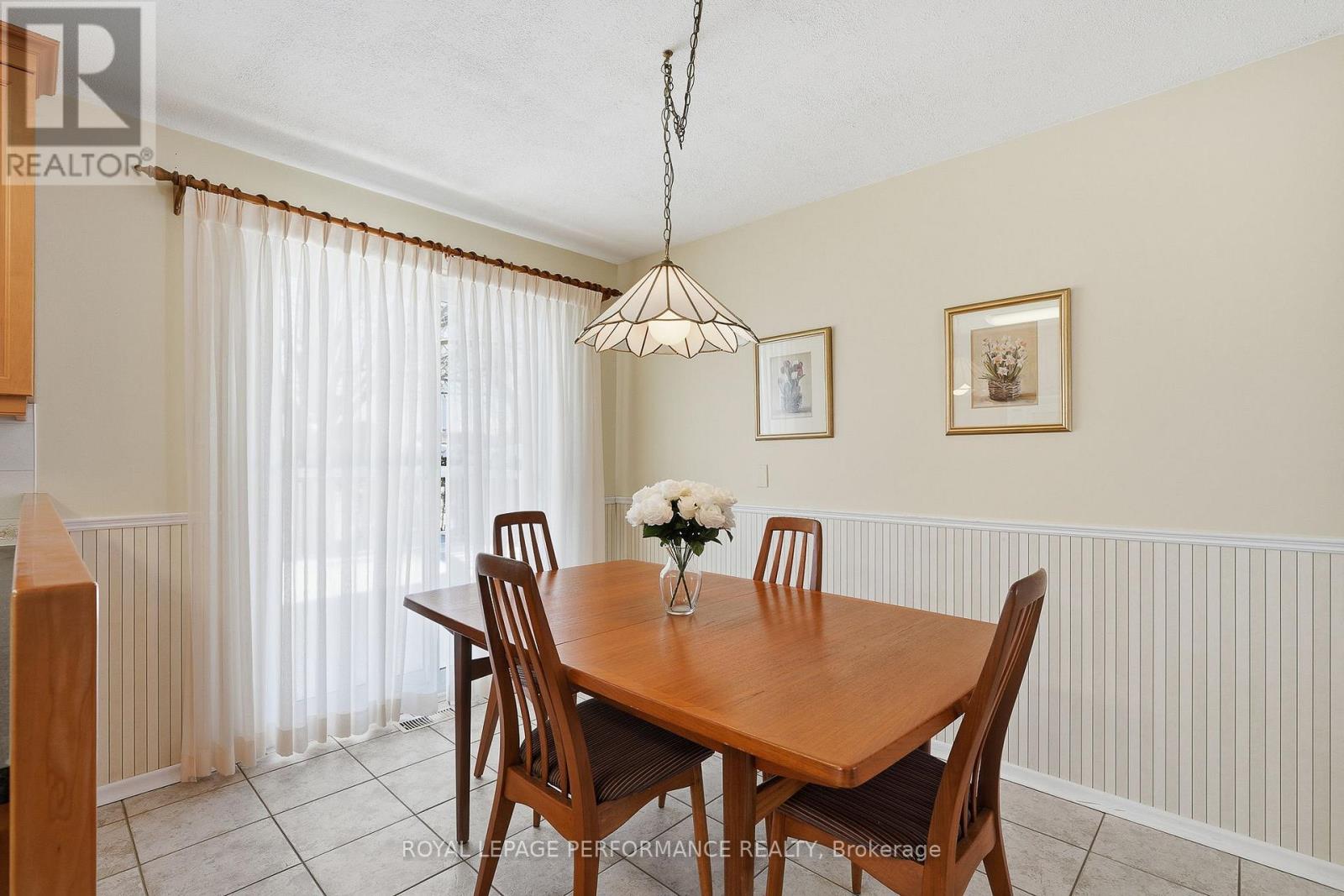 2266 Fife Crescent, Ottawa, Ontario  K1G 2Z4 - Photo 12 - X12767824