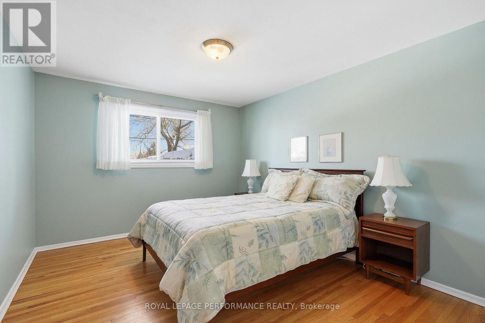 2266 Fife Crescent, Ottawa, Ontario  K1G 2Z4 - Photo 15 - X12767824