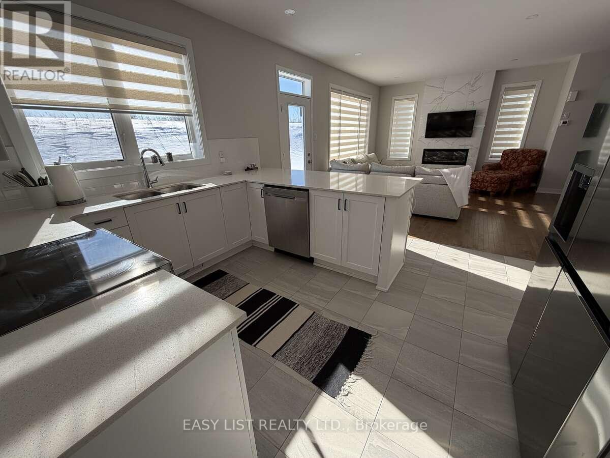 776 Eminence Street, Ottawa, Ontario  K2J 6X6 - Photo 3 - X12767846