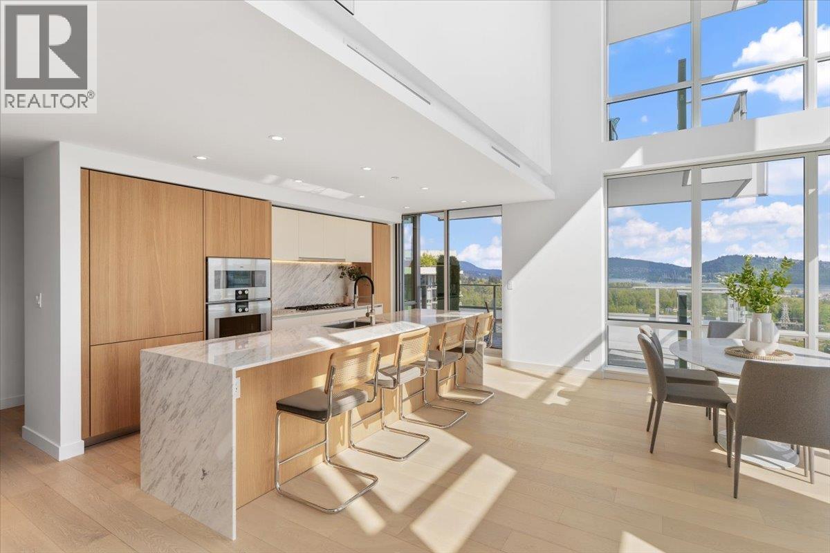 2404 1500 Fern Street, North Vancouver, British Columbia  V7J 0E6 - Photo 3 - R3087535