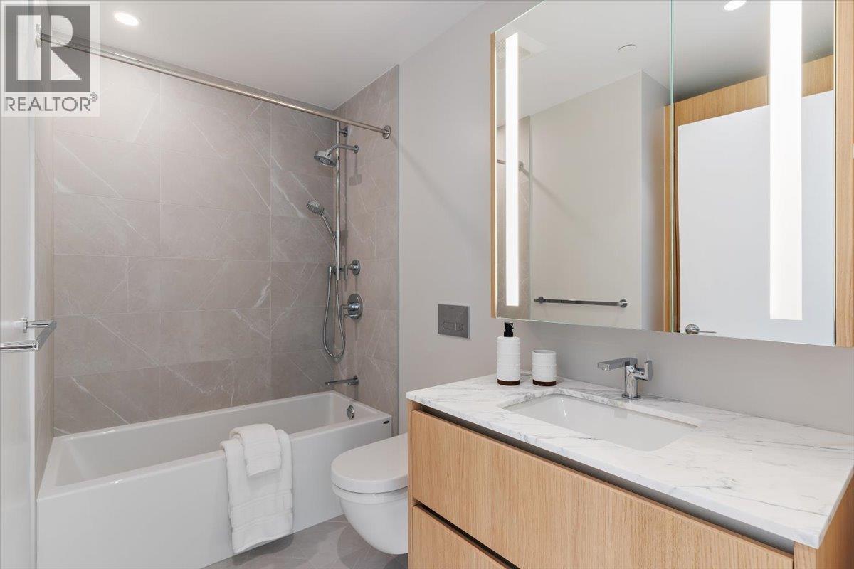 2404 1500 Fern Street, North Vancouver, British Columbia  V7J 0E6 - Photo 30 - R3087535