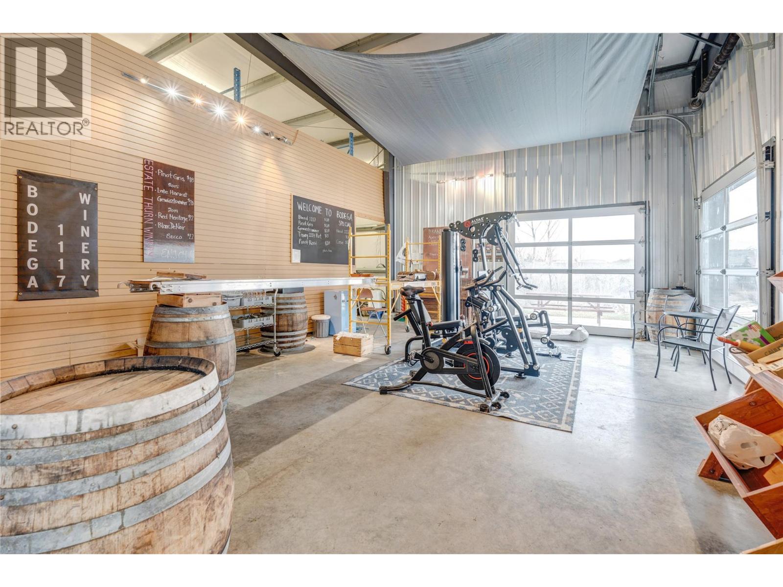 5214 Monro Avenue Summerland Photo 15