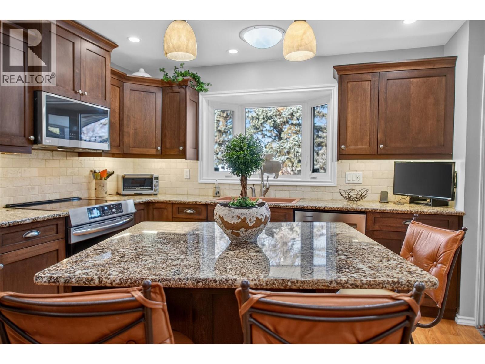 1320 15th Street S, Cranbrook, British Columbia V1C 5K2 - Photo 7 - 10375196