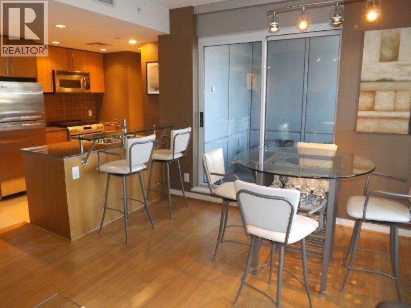 906 638 Beach Crescent, Vancouver, British Columbia  V6Z 3H5 - Photo 2 - R3087546