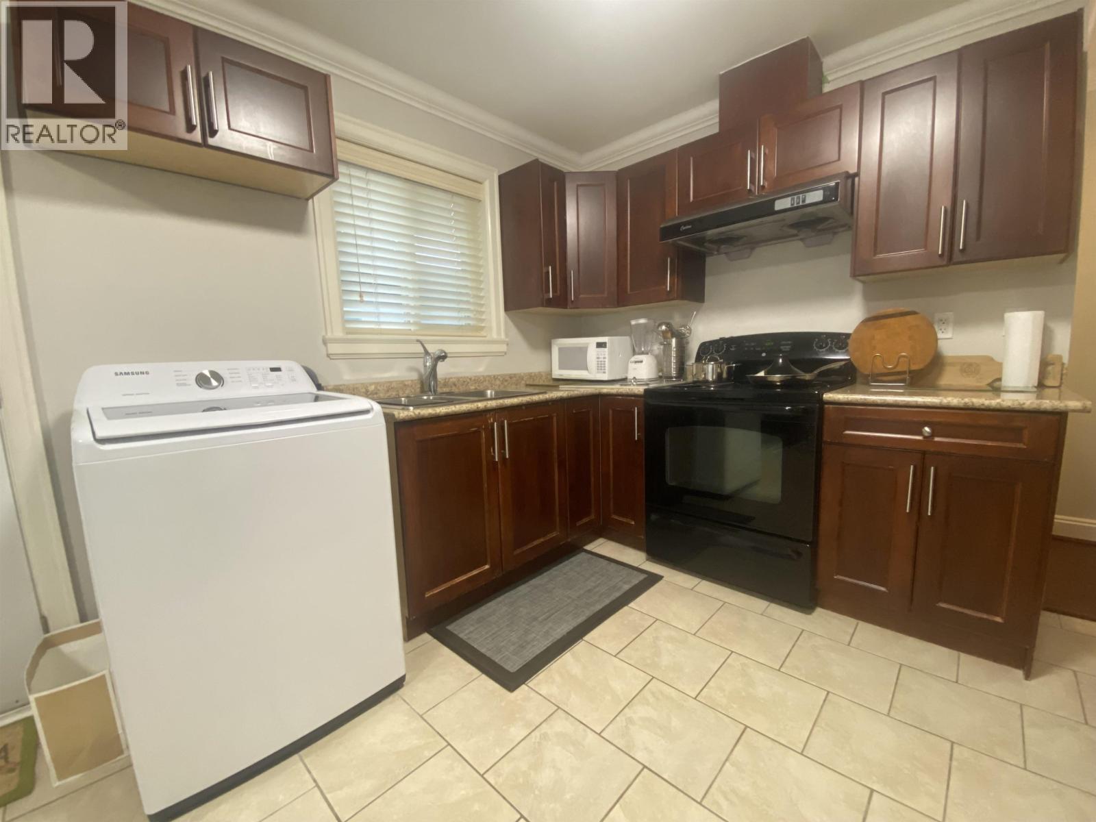 7550 Davies Street, Burnaby, British Columbia  V3N 3H1 - Photo 5 - R3087579