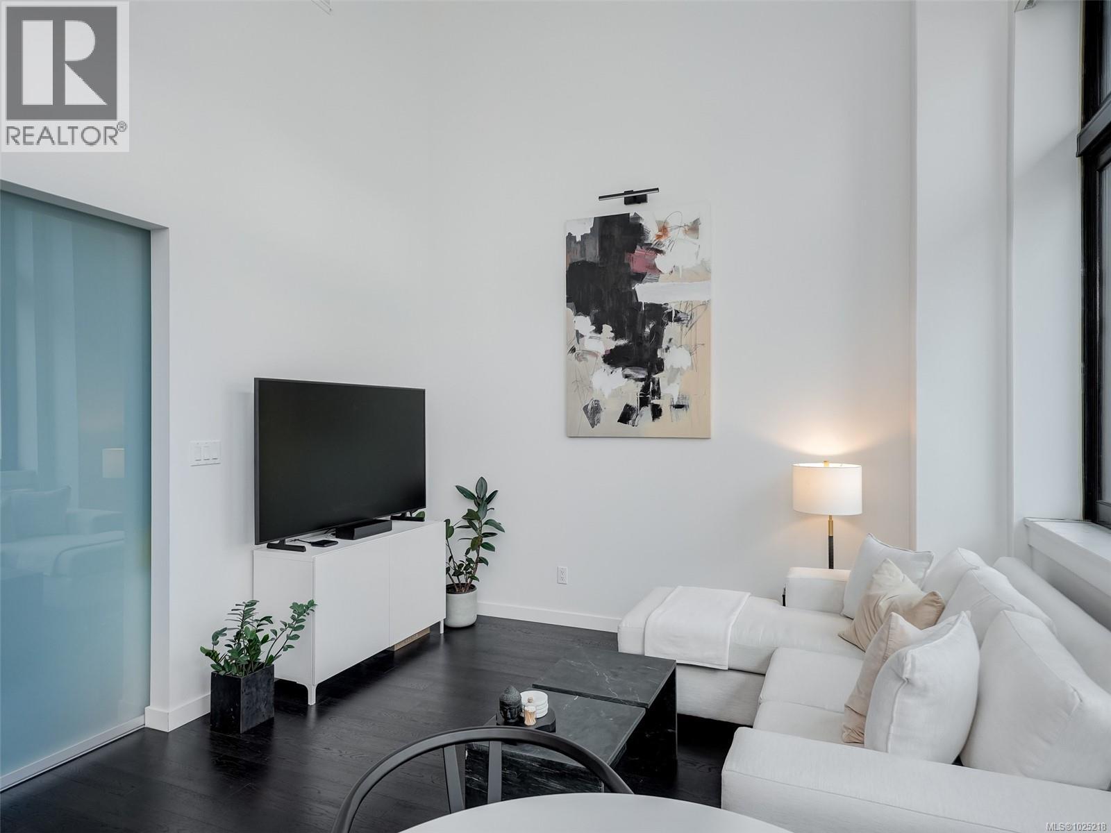 425 770 Fisgard St, Victoria, British Columbia  V8W 0B8 - Photo 4 - 1025218