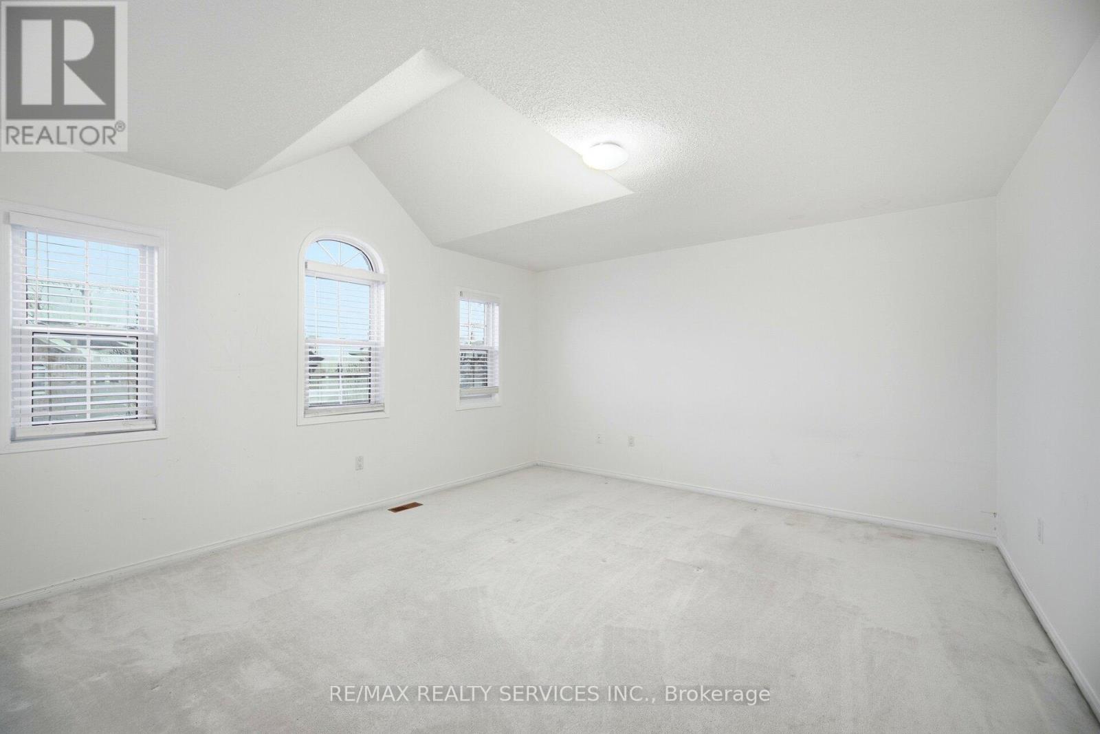 115 Woodvalley Drive, Brampton, Ontario  L7A 2E1 - Photo 33 - W12763302