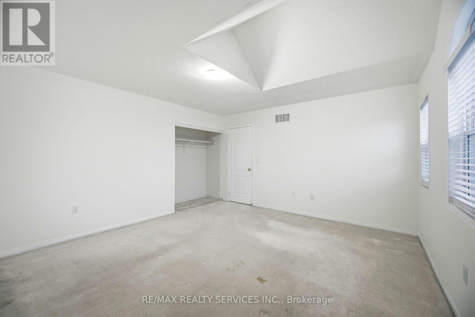 115 Woodvalley Drive, Brampton, Ontario  L7A 2E1 - Photo 32 - W12763302