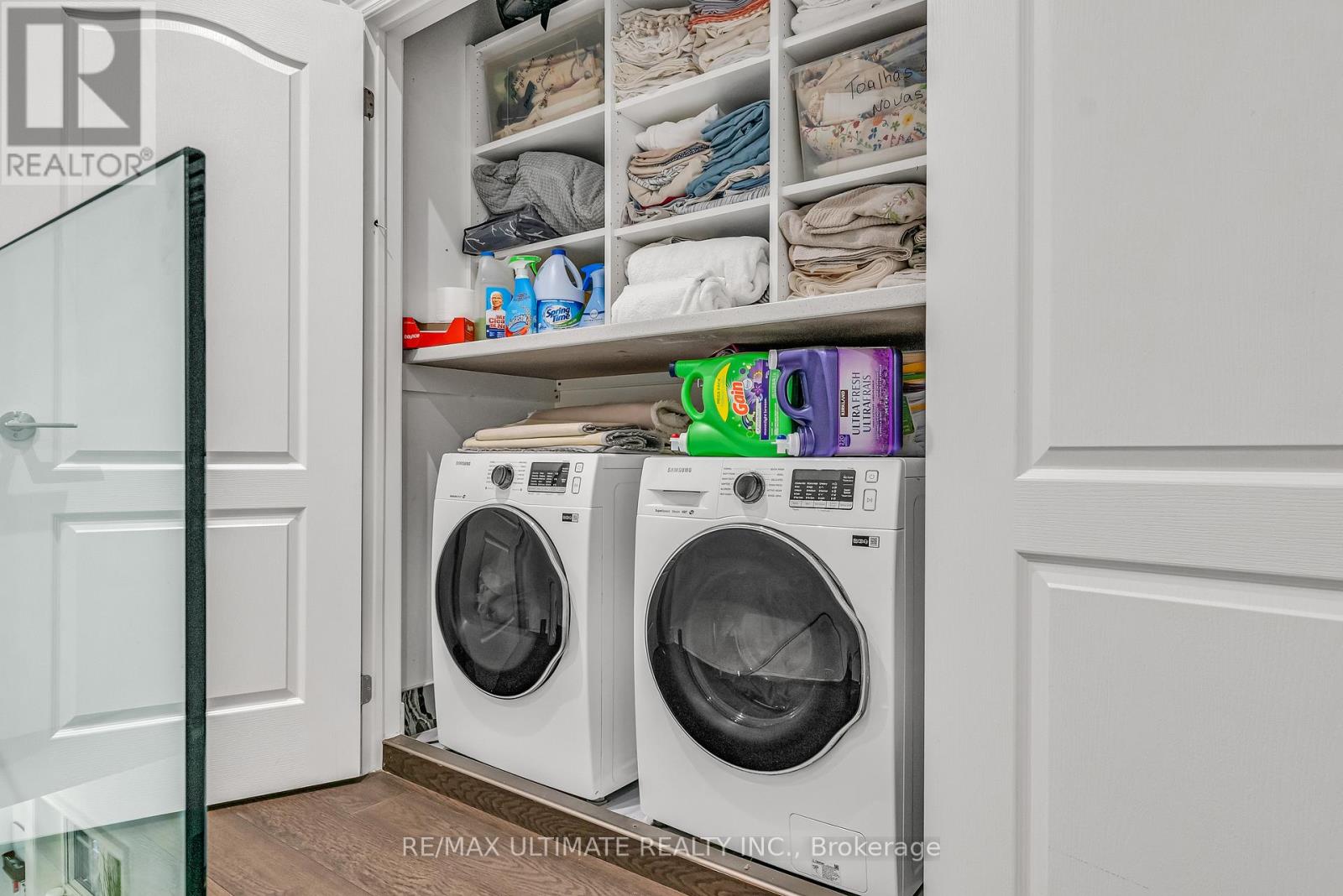 420 Harvie Avenue, Toronto, Ontario  M6E 4L8 - Photo 13 - W12767804