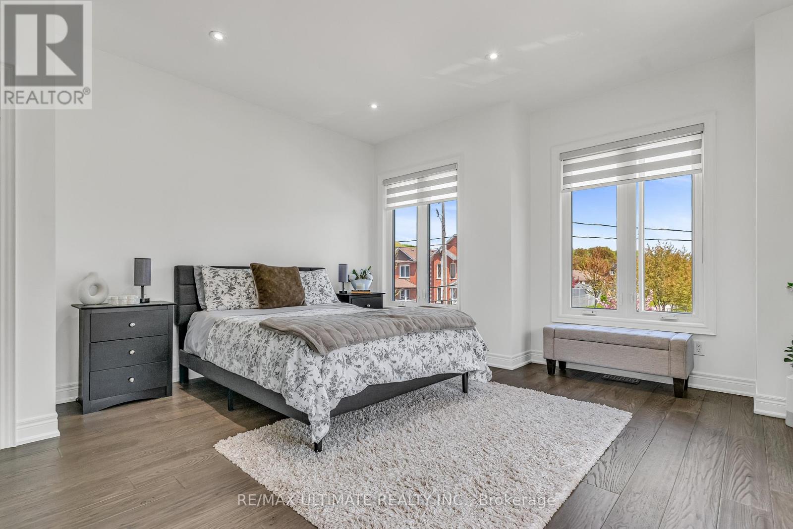 420 Harvie Avenue, Toronto, Ontario  M6E 4L8 - Photo 14 - W12767804