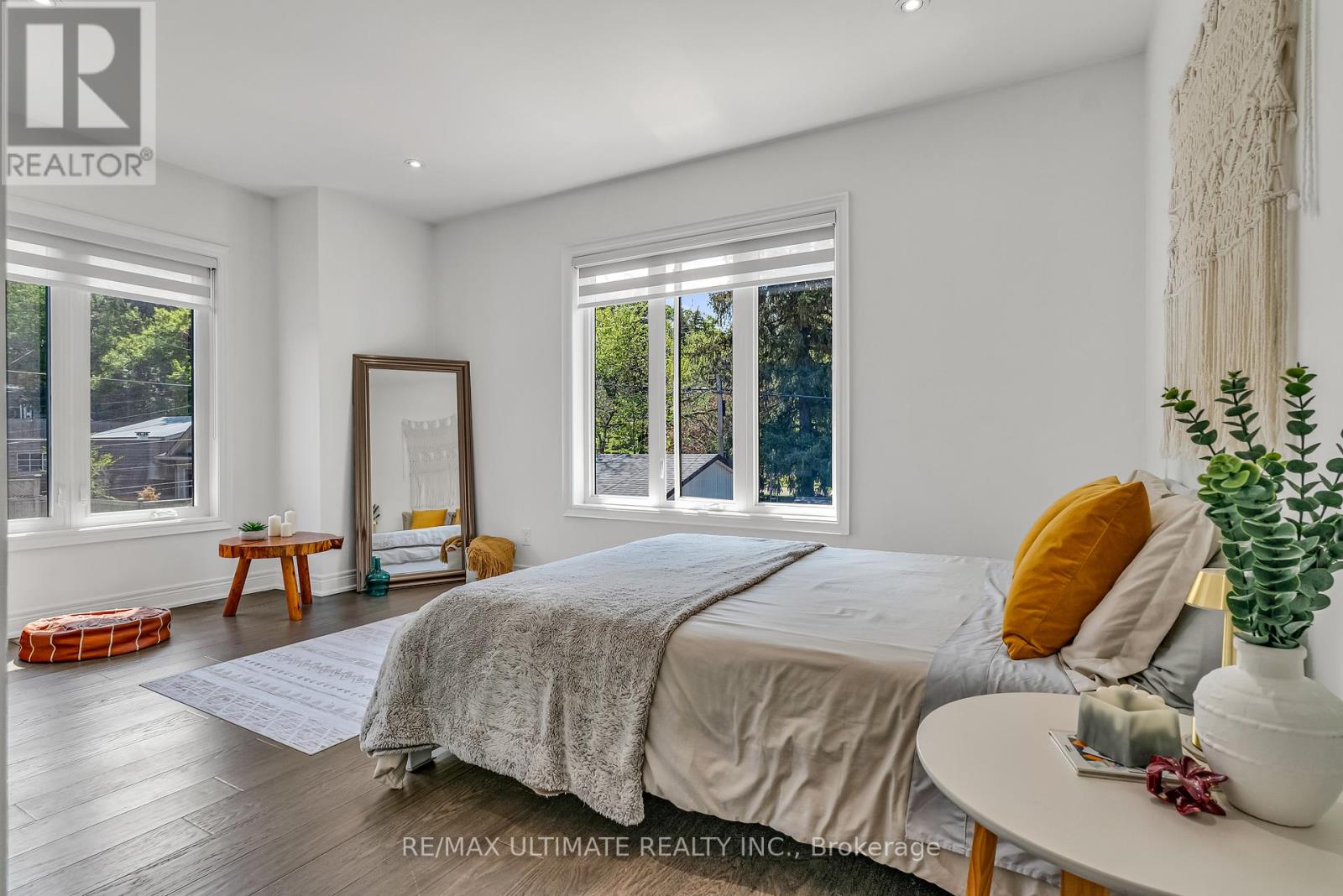 420 Harvie Avenue, Toronto, Ontario  M6E 4L8 - Photo 18 - W12767804