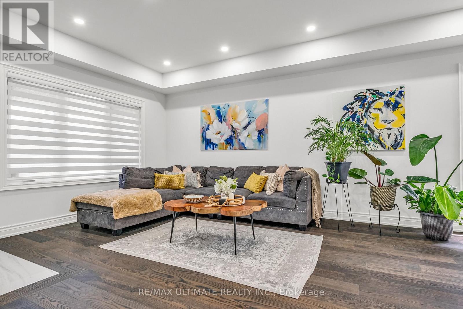 420 Harvie Avenue, Toronto, Ontario  M6E 4L8 - Photo 2 - W12767804