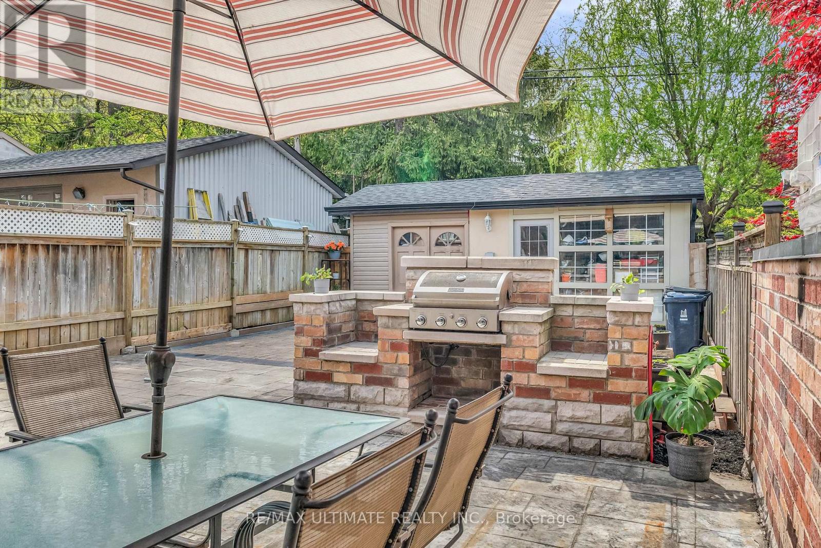 420 Harvie Avenue, Toronto, Ontario  M6E 4L8 - Photo 27 - W12767804